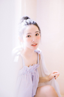 办公室激情吃奶吻胸视频